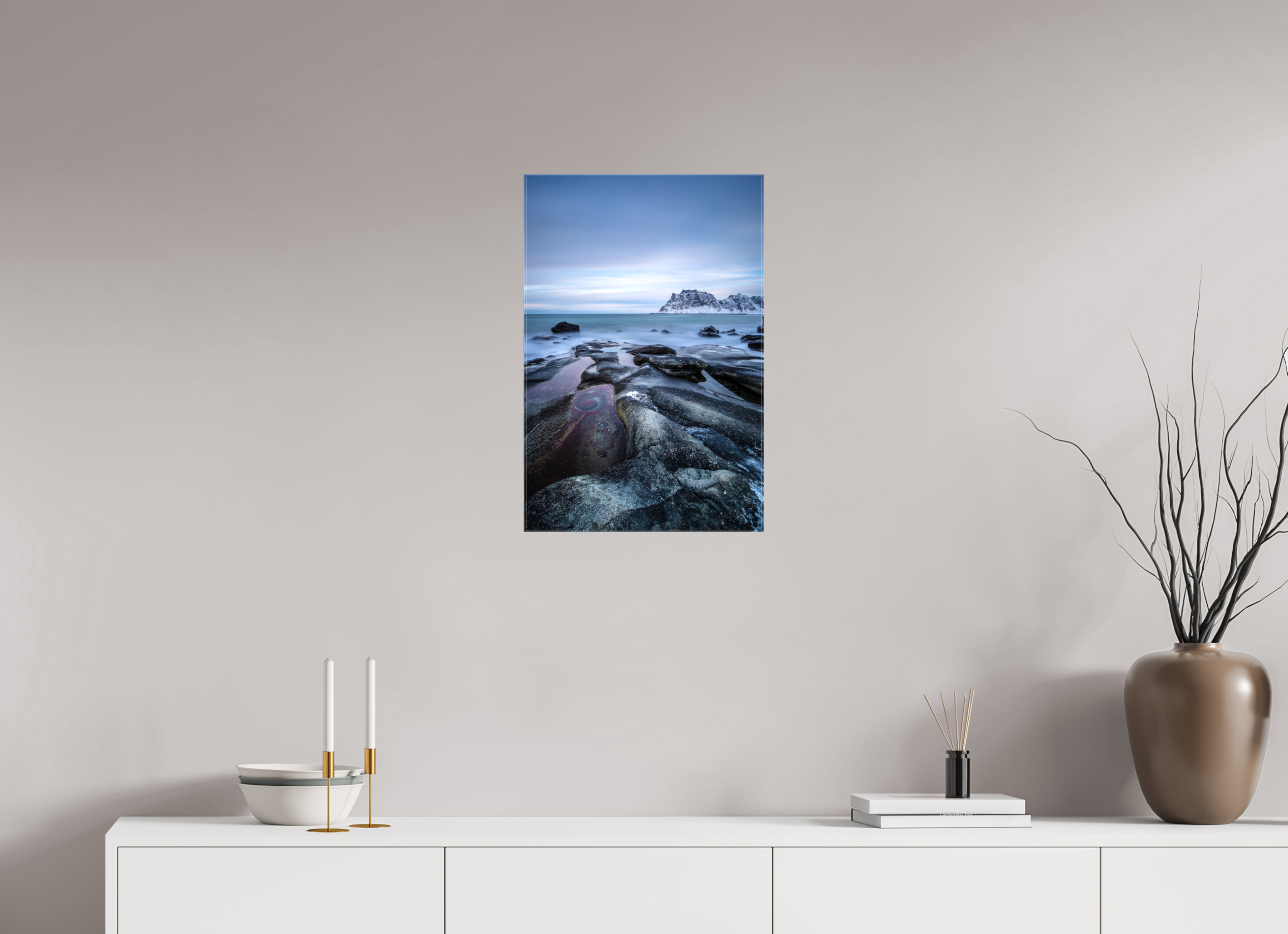 40 x 60 cm, Foto Leinwand glänzend Mystisches Uttakleiv – Das Auge im Winterfels