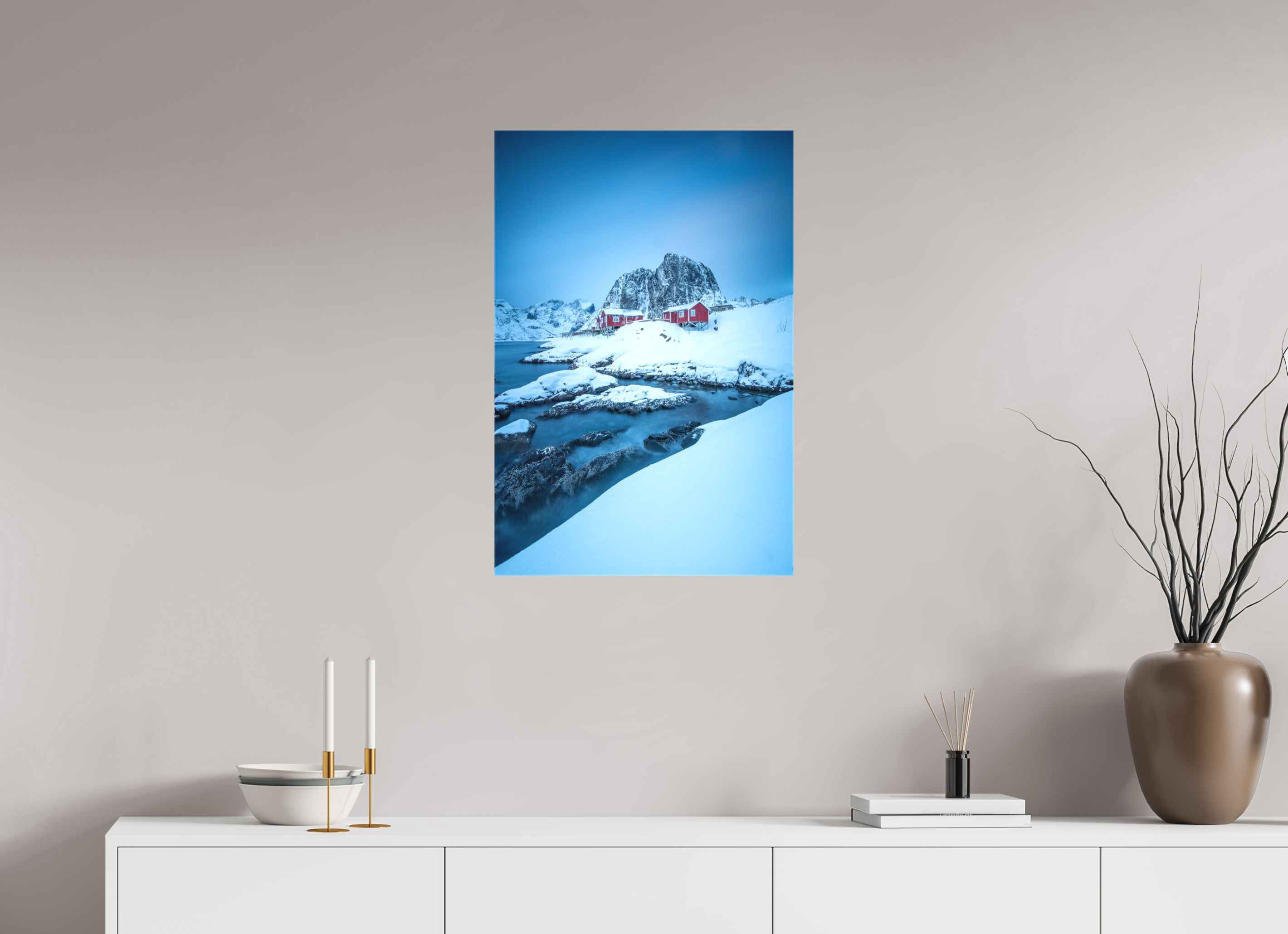 50 x 75 cm, Foto-Leinwand matt Winterstille in Hamnøy – Felsen, Wasser und rote Häuser