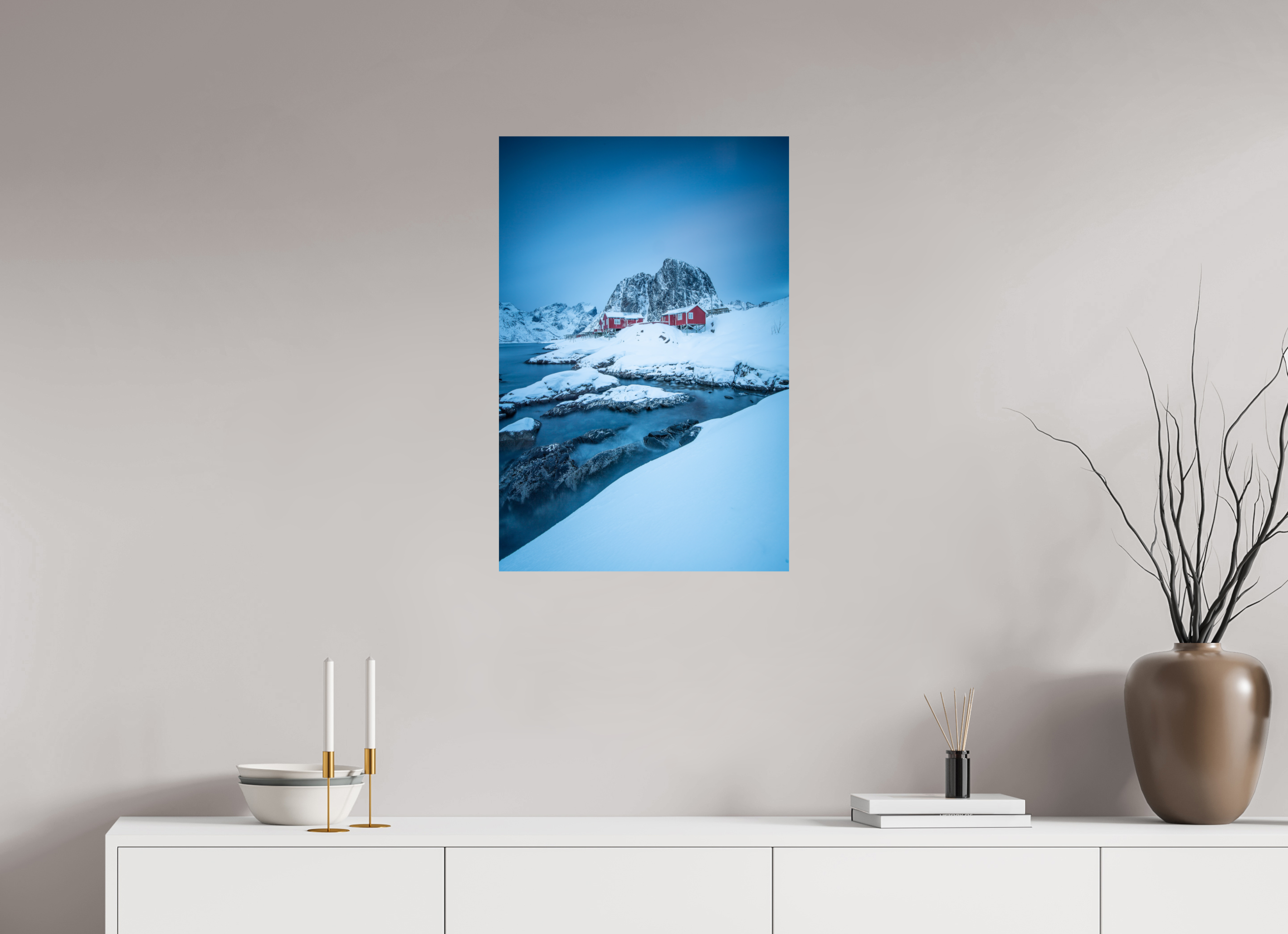 50 x 75 cm, Photo Print On Fuji Crystal DP II Winterstille in Hamnøy – Felsen, Wasser und rote Häuser