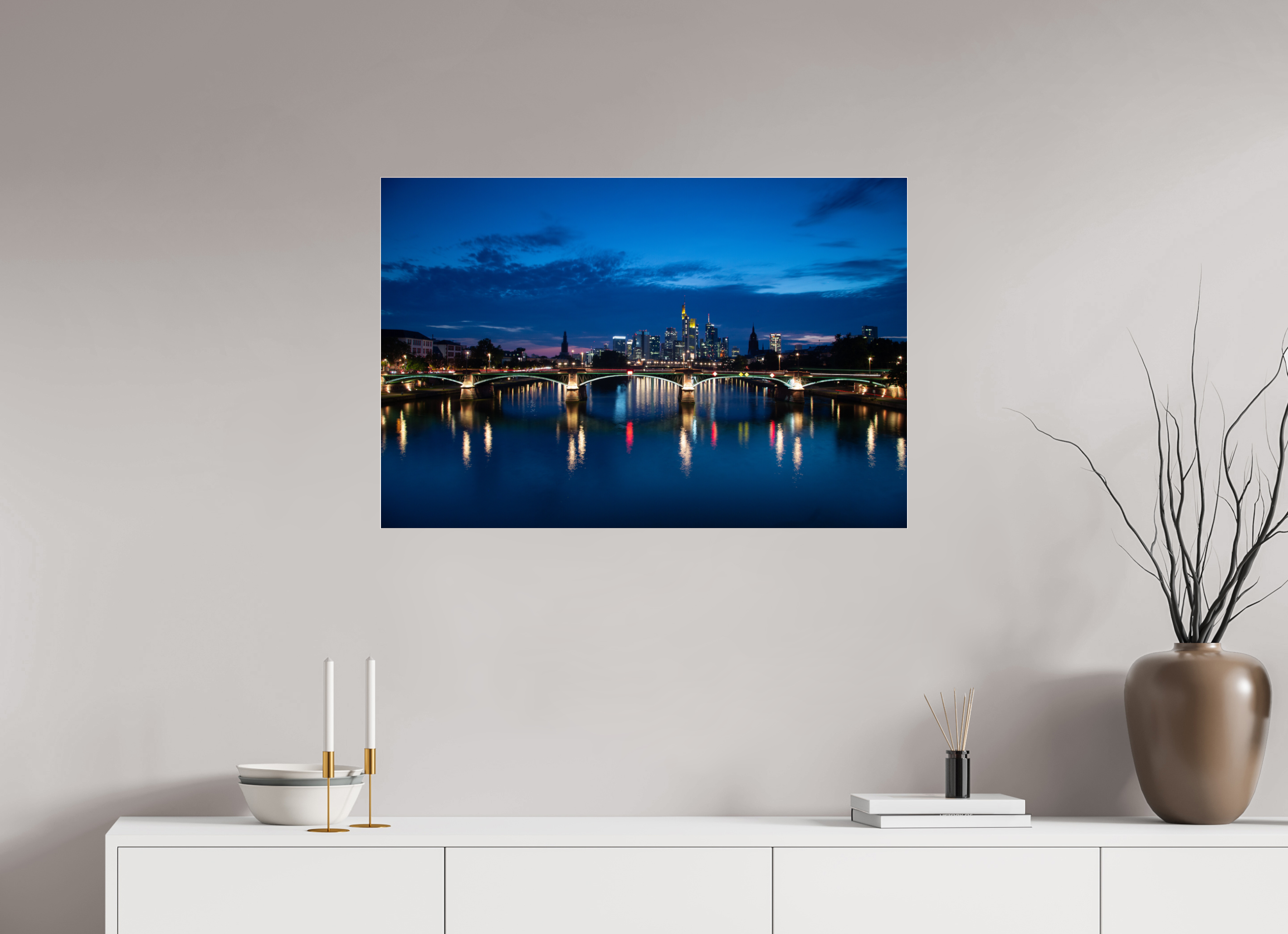 90 x 60 cm, Foto-Abzug Acrylglas 4 mm glänzend Frankfurter Skyline – Flößerbrücke zur Blauen Stunde
