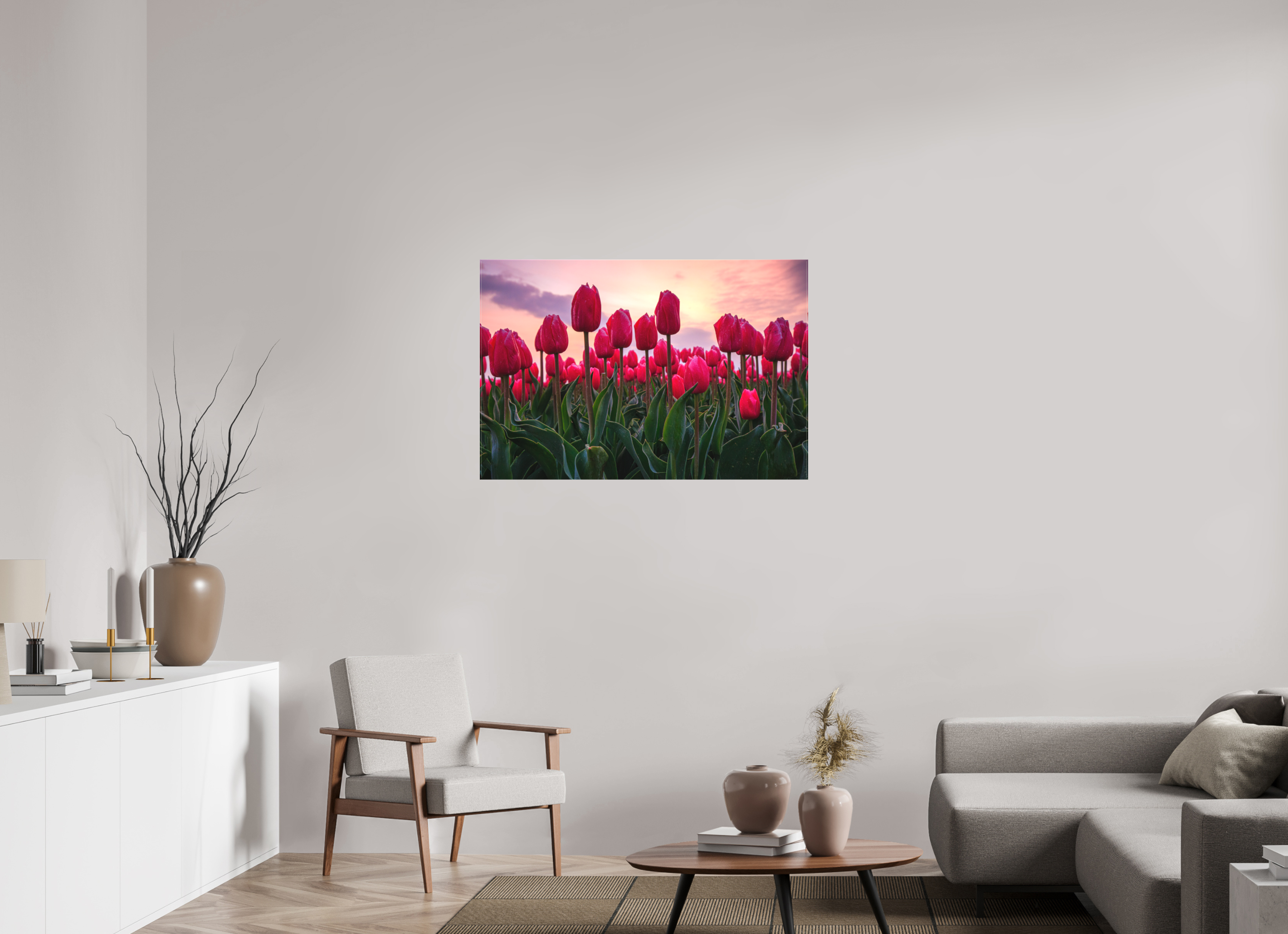 105 x 70 cm, Foto-Leinwand matt Glutrot am Horizont: Magie des Tulpenfelds im Abendlicht