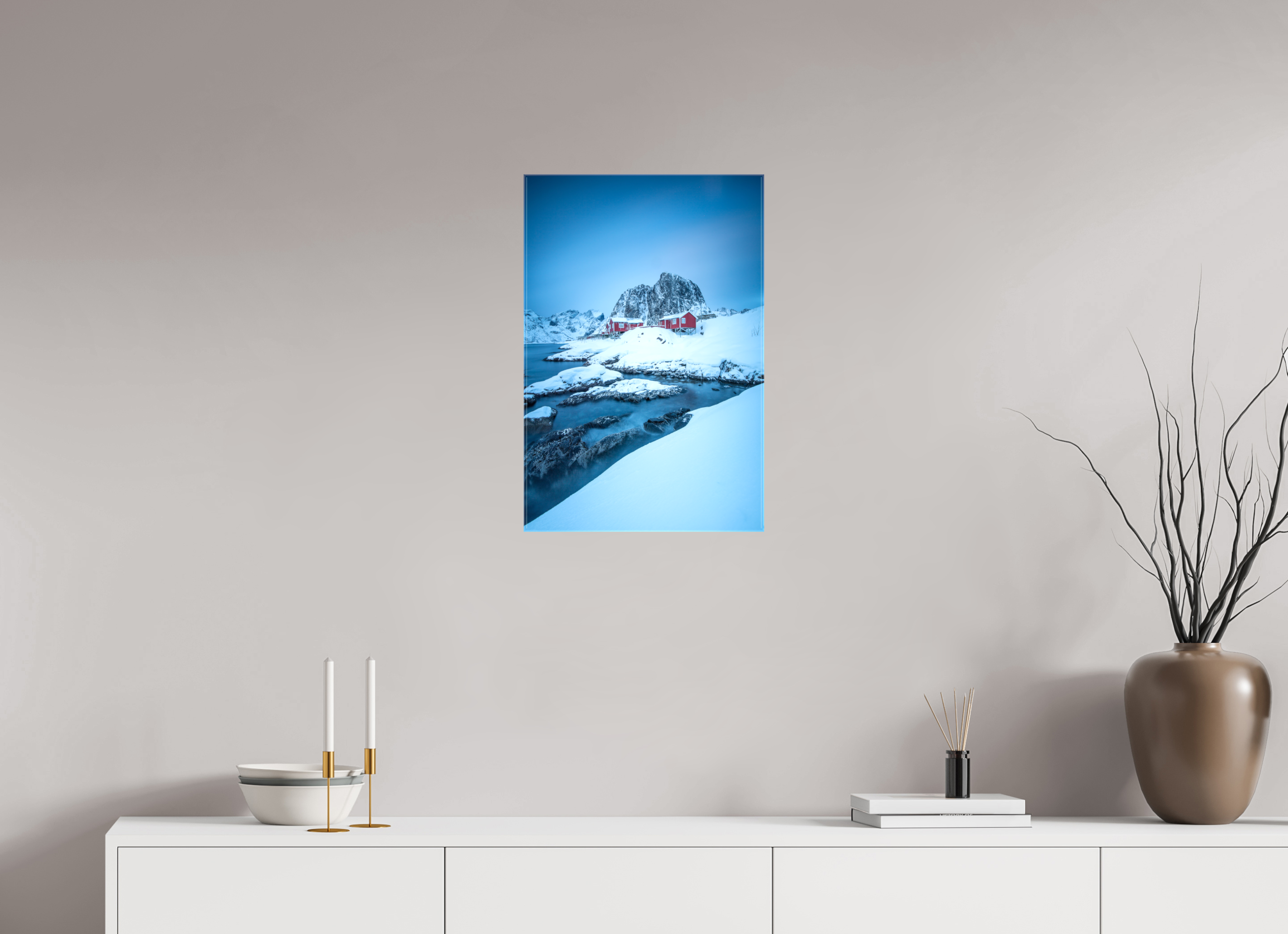 40 x 60 cm, Foto Leinwand glänzend Winterstille in Hamnøy – Felsen, Wasser und rote Häuser
