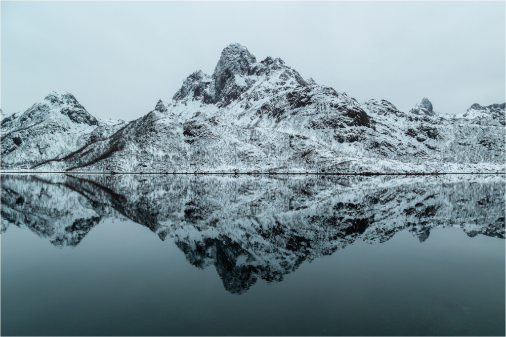 Main image Spiegelung der Stille – Fjordlandschaft Norwegens