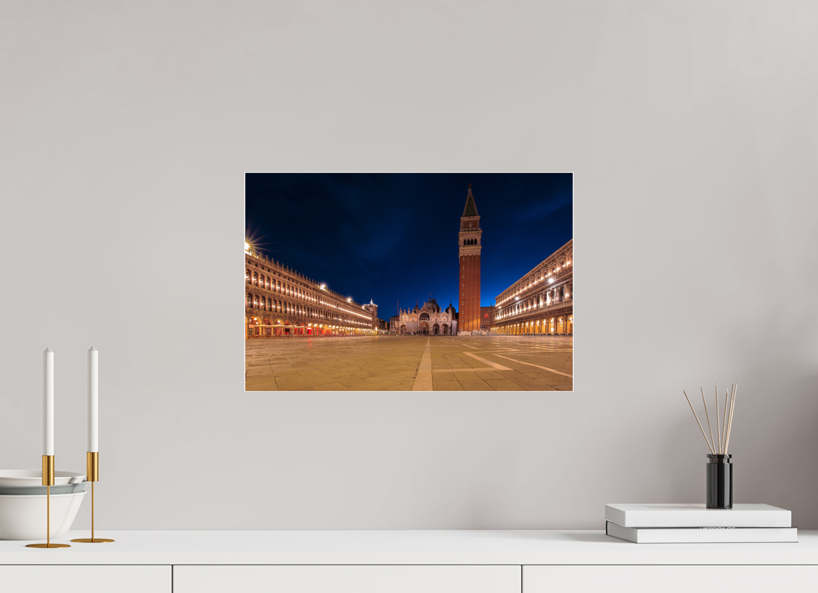 45 x 30 cm, Foto-Abzug Acrylglas 4 mm glänzend Ruhiger Markusplatz bei Sonnenaufgang in Venedig