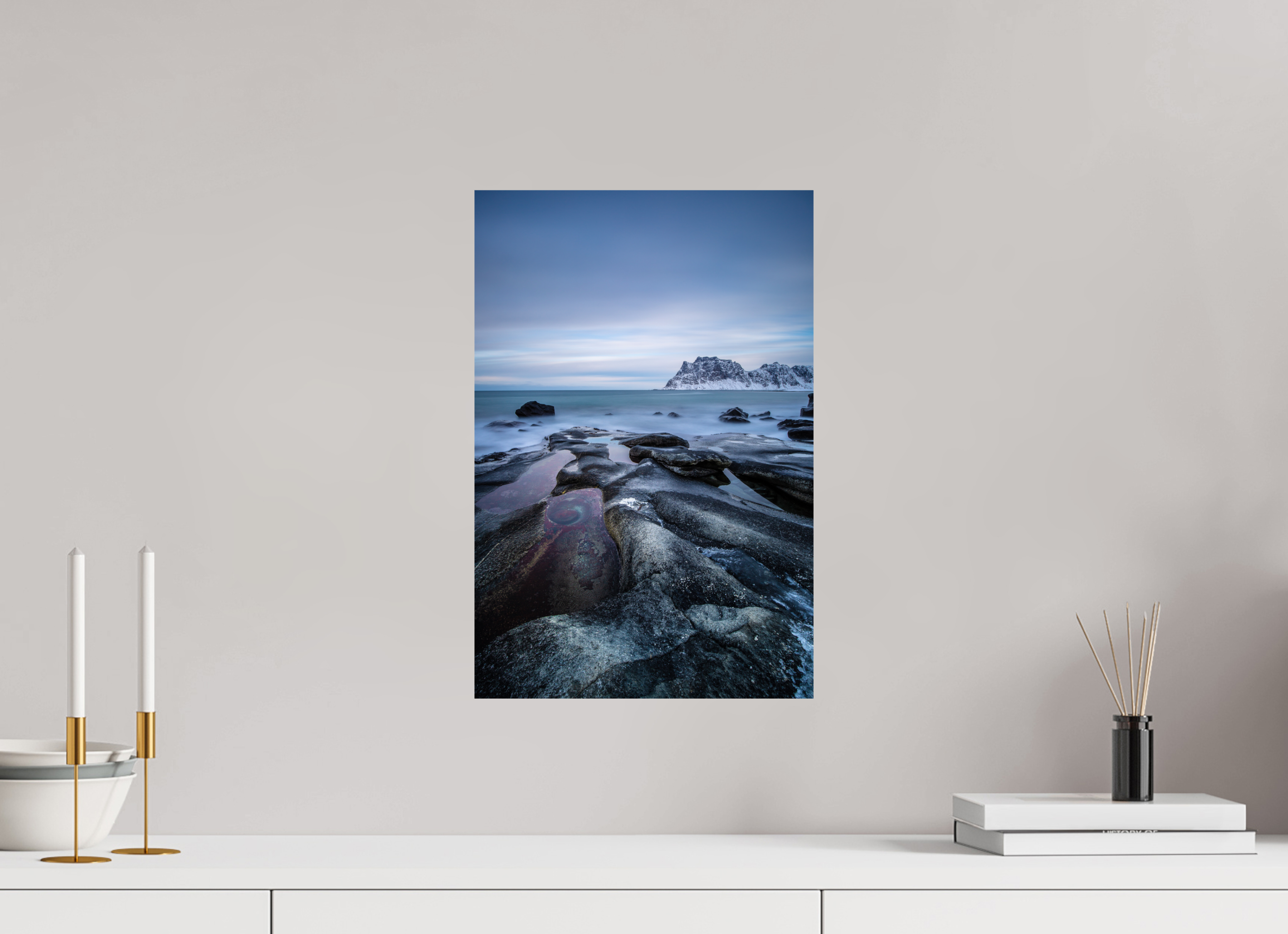 30 x 45 cm, Photo Print On Fuji Crystal DP II Mystisches Uttakleiv – Das Auge im Winterfels