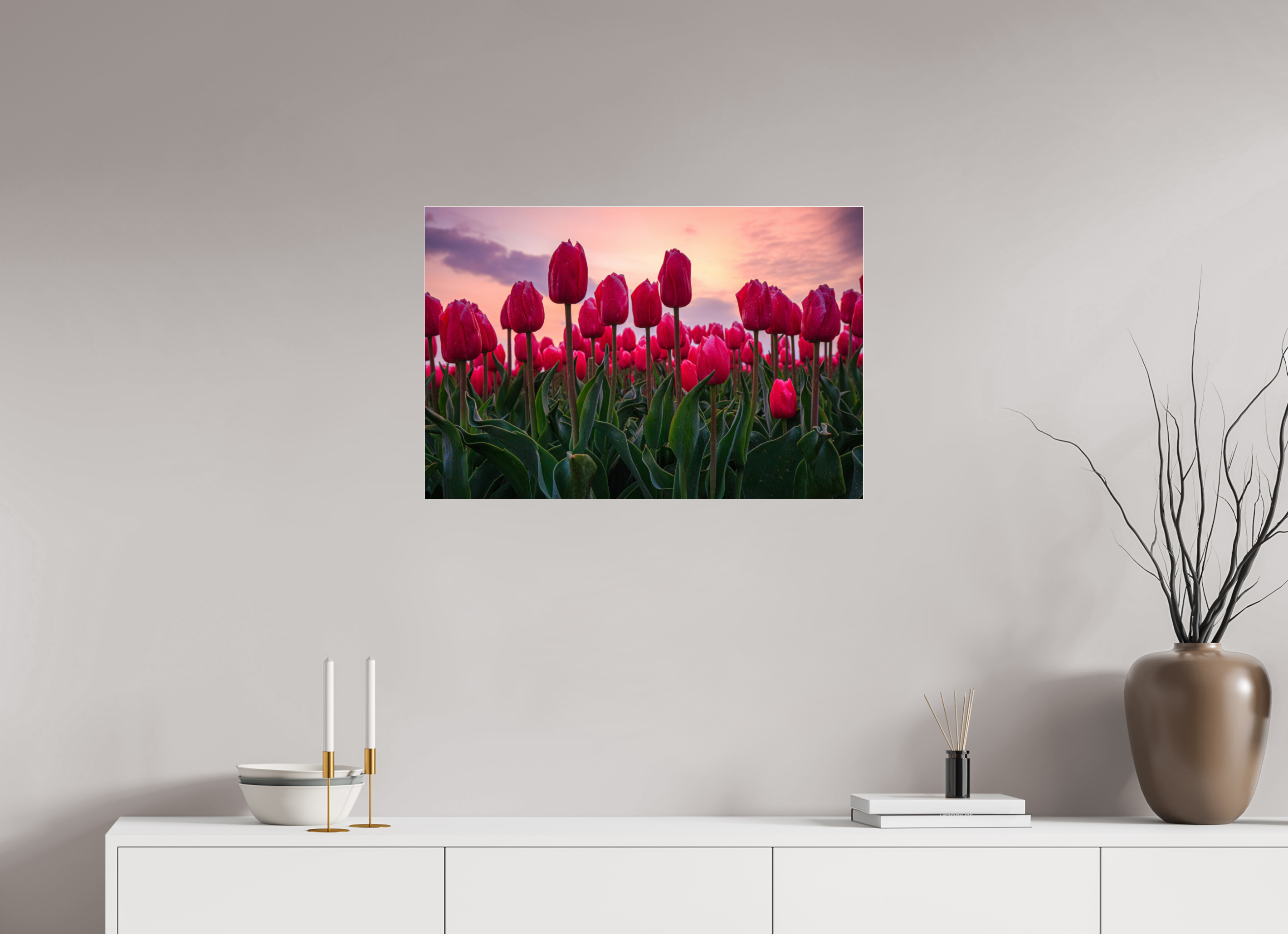 75 x 50 cm, Foto-Abzug Acrylglas 4 mm glänzend Glutrot am Horizont: Magie des Tulpenfelds im Abendlicht