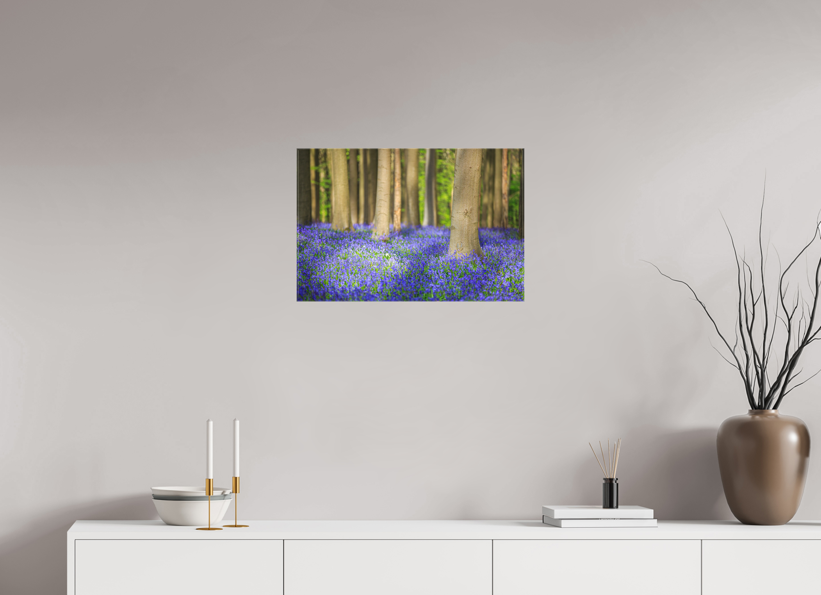 60 x 40 cm, Foto Leinwand glänzend Mystischer Frühlingswald – Tanz des Lichts über blauem Blütenmeer