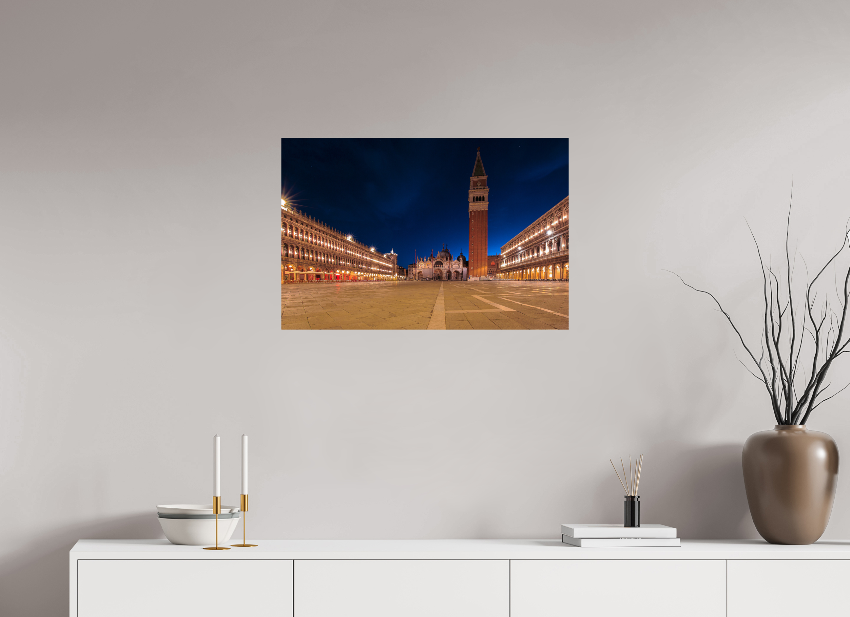 75 x 50 cm, Photo Print On Fuji Crystal DP II Ruhiger Markusplatz bei Sonnenaufgang in Venedig