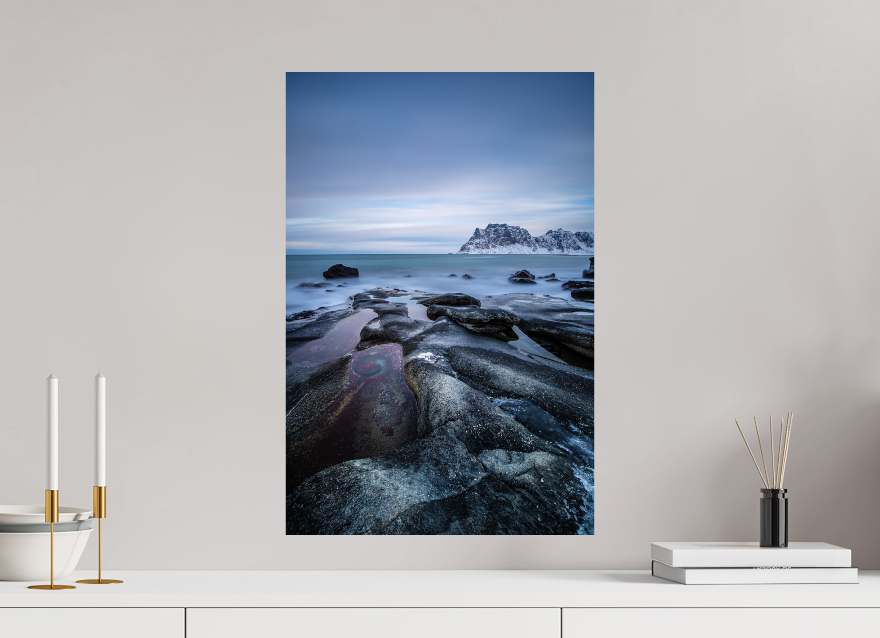 40 x 60 cm, Photo Print On Fuji Crystal DP II Mystisches Uttakleiv – Das Auge im Winterfels